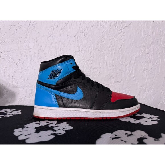 Mens 9.5 / Womens 11 - Nike Air Jordan 1 High Retro OG UNC to Chicago CD0461-046 - Picture 2 of 8